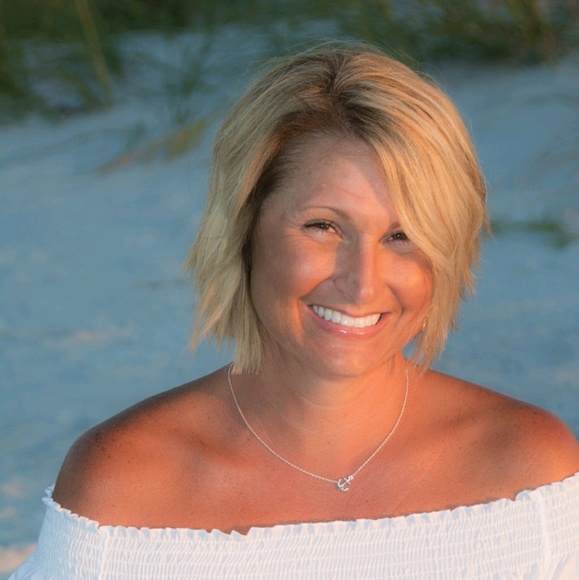 Meet your Posher, Kristie - Picture 1 of 1